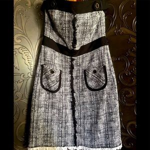 Trina Turk black and white tweed fabric dress size 6 LIKE NEW!